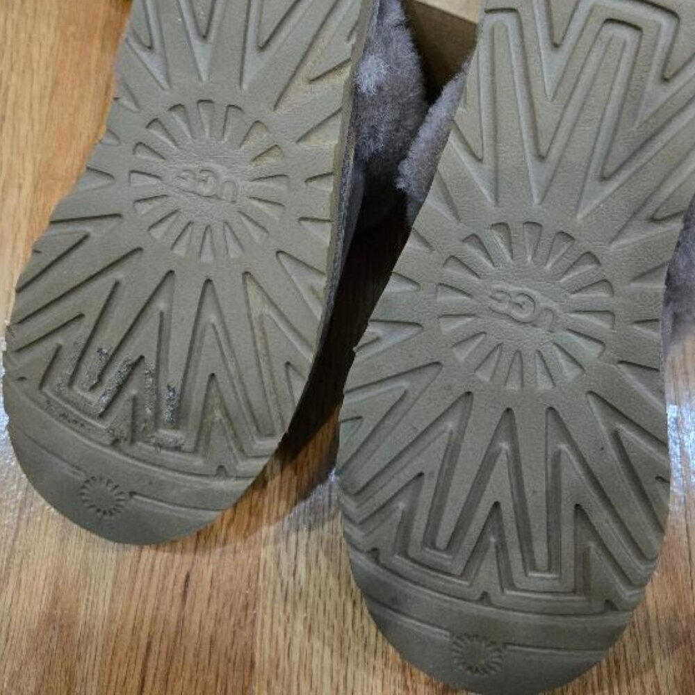 Ugg slipper shoes - Picture 5 of 8